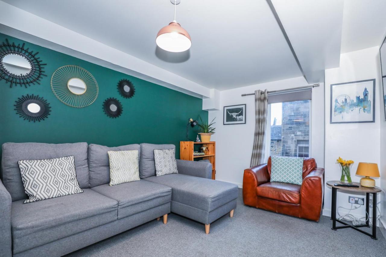 Beautiful 1-Bed Apartment Near Castle 에든버러 외부 사진
